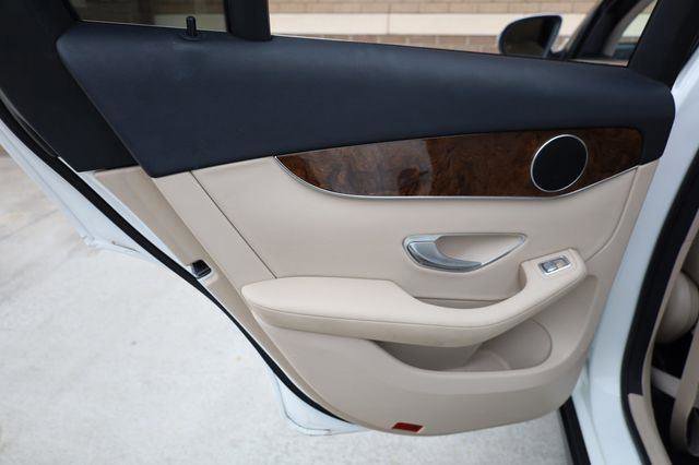 Used 2017 Mercedes-Benz GLC 300 4MATIC image 16