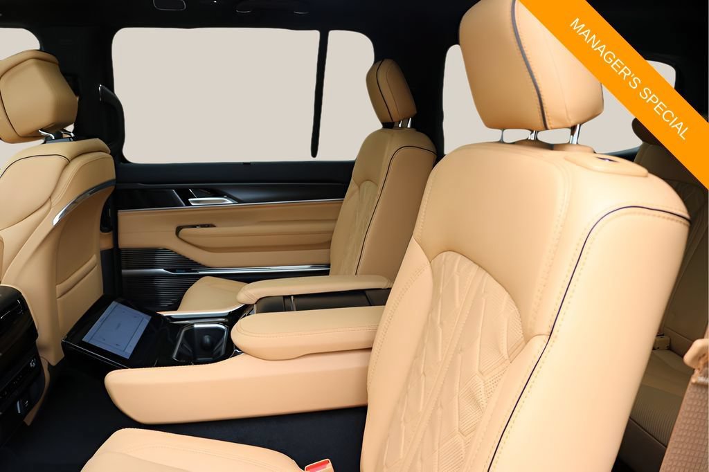 New 2026 Jeep Grand Wagoneer Summit AWD/4WD image 16