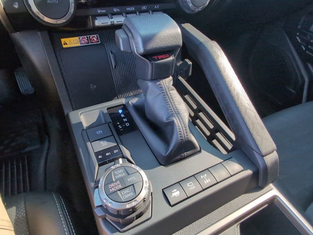 Used 2025 Toyota 4Runner TRD Off-Road Premium AWD/4WD image 21
