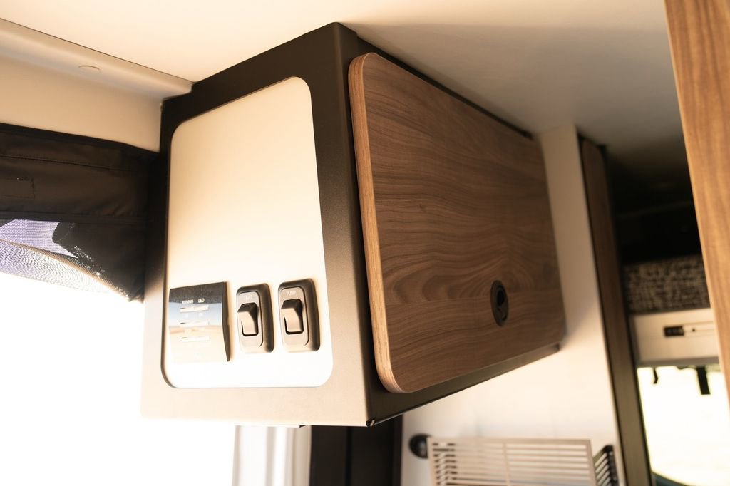 Used 2023 Mercedes-Benz Sprinter 2500 image 64