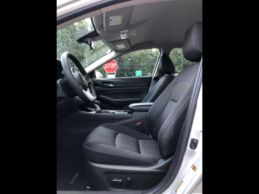 Used 2024 Nissan Altima 2.5 SV FWD image 13