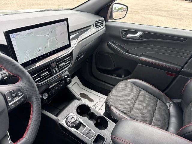 Used 2023 Ford Escape ST-Line w/ Tech Pack #1 AWD/4WD image 28