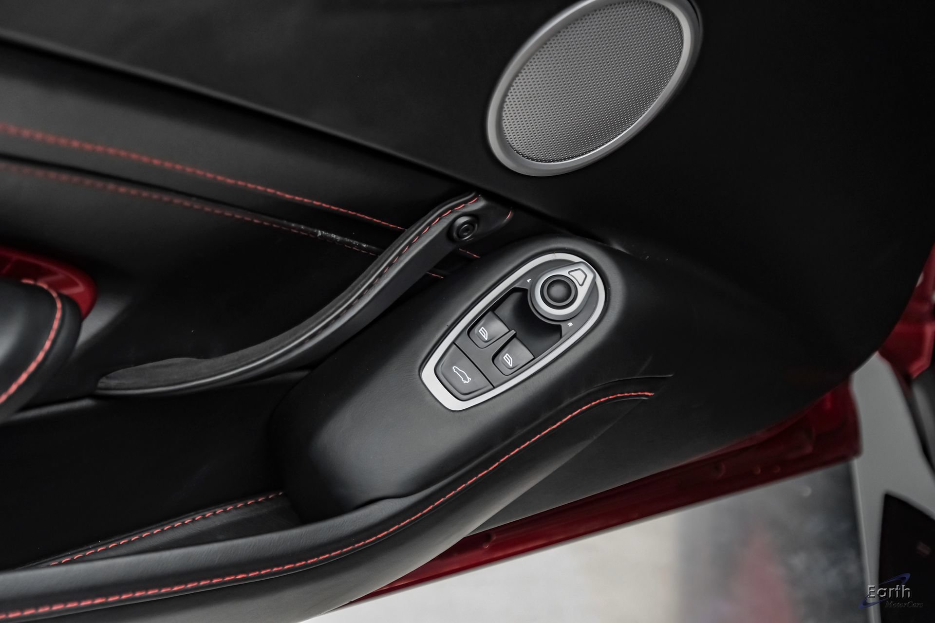 Used 2019 Aston Martin V8 Vantage Coupe RWD image 87