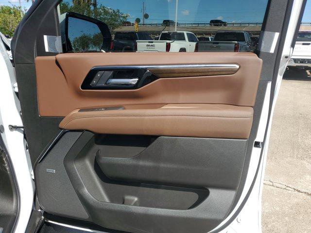 New 2026 Chevrolet Tahoe High Country w/ Sun And Tow Package image 9