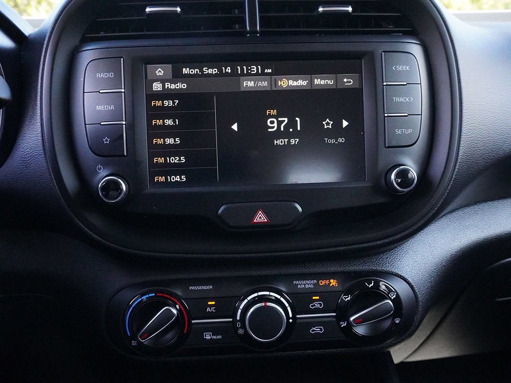 Used 2025 Kia Soul LX w/ LX Technology Package FWD image 43