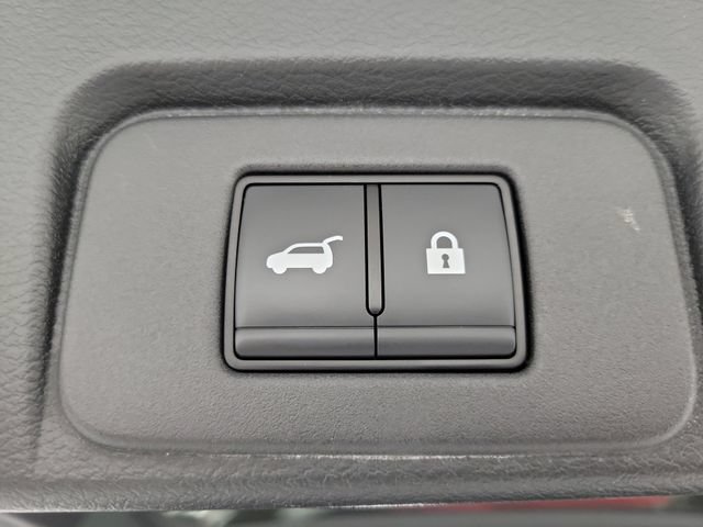 Used 2024 Nissan Rogue SV AWD/4WD image 8