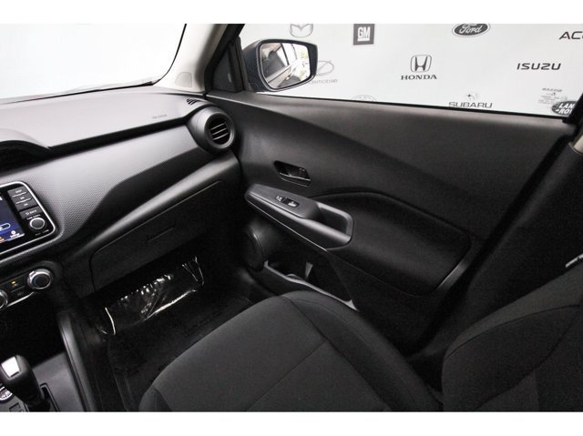 Certified 2025 Nissan Kicks Play S FWD image 8
