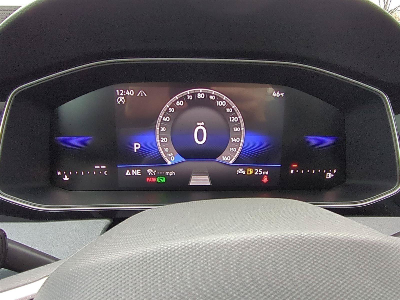 New 2026 Volkswagen Jetta SE FWD image 12