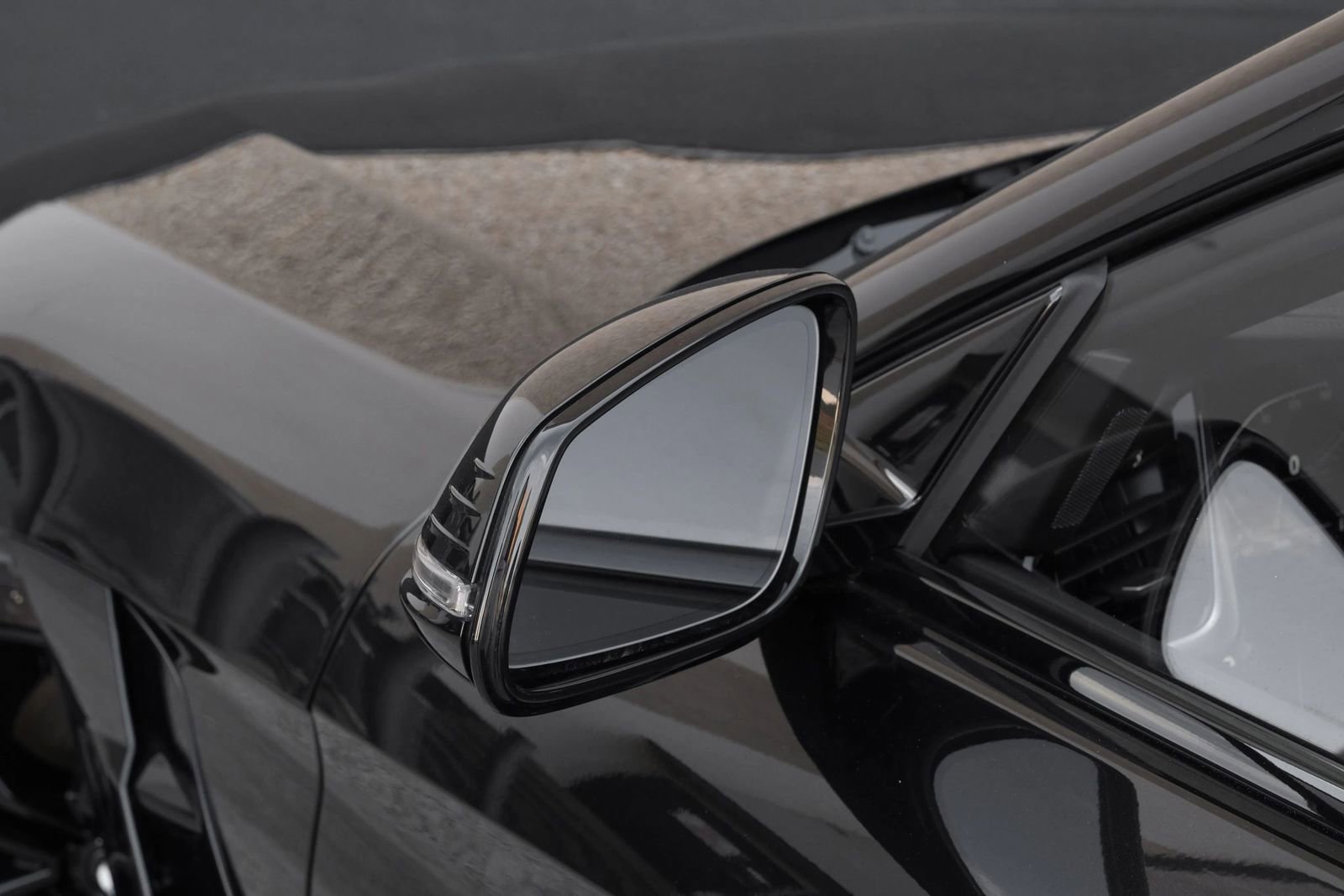 Used 2024 BMW Z4 sDrive30i w/ Convenience Package image 40