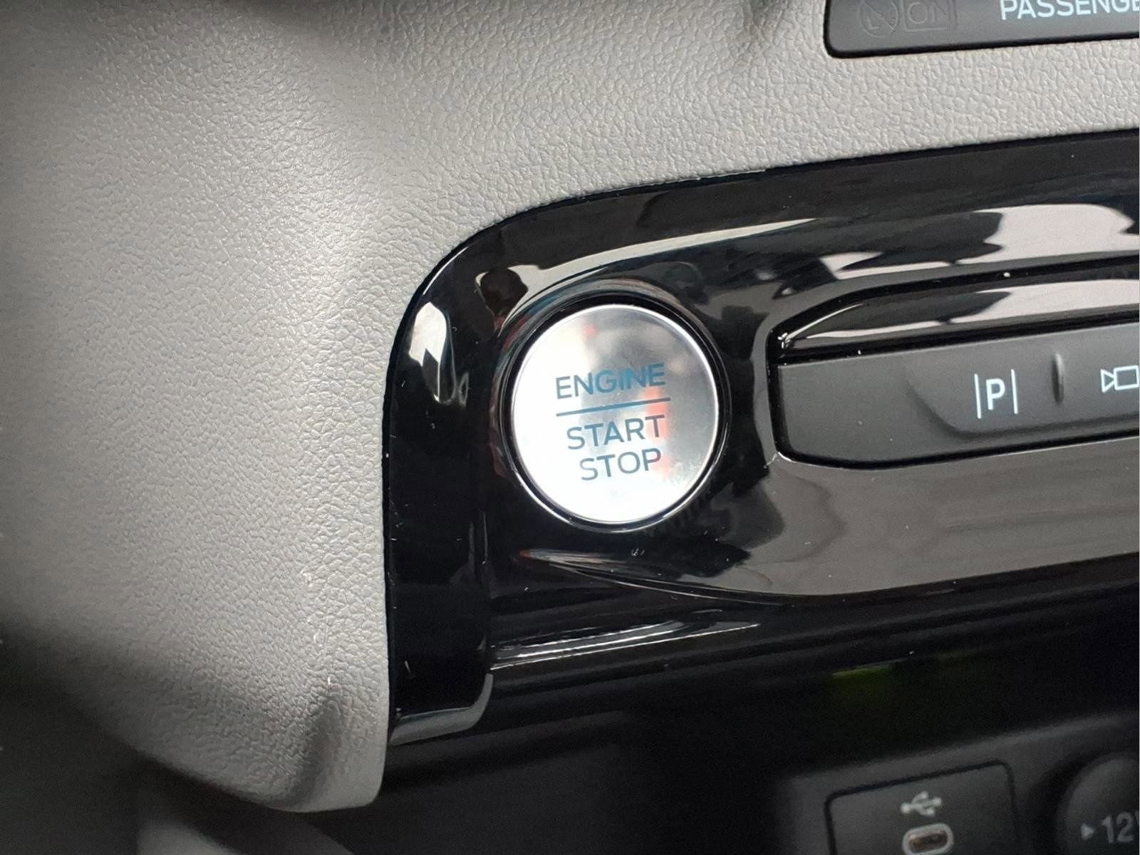 Used 2024 Ford Escape SE w/ PHEV Premium Package image 14