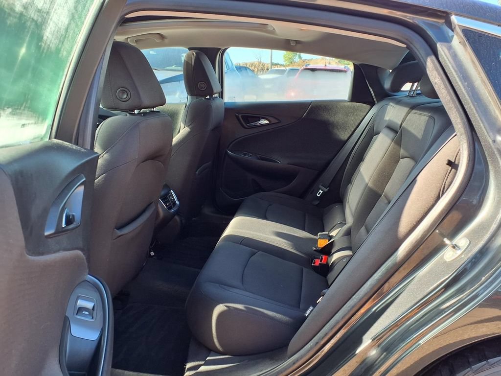 Used 2018 Chevrolet Malibu LT FWD image 8