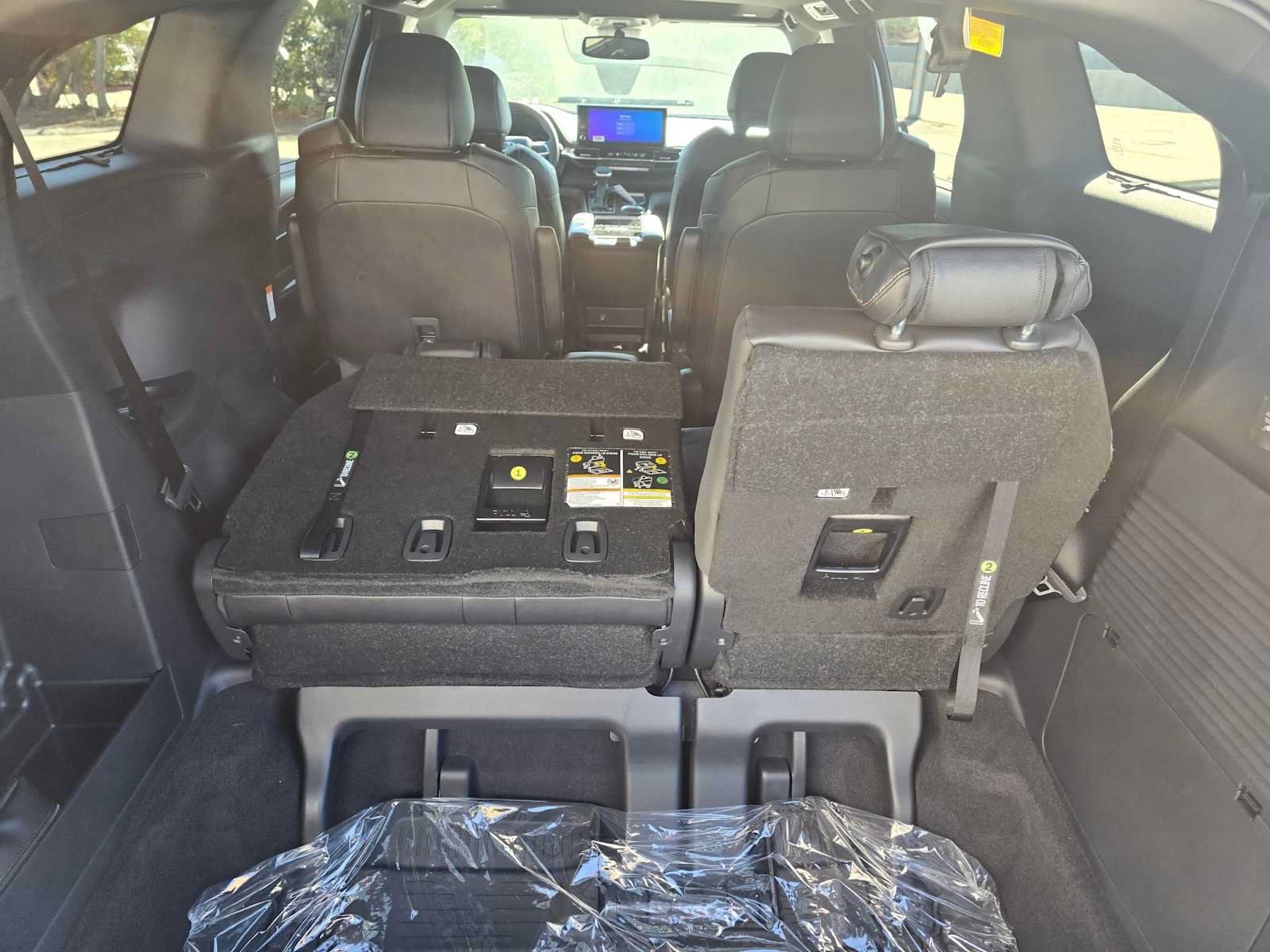 New 2026 Toyota Sienna XLE Woodland Edition AWD/4WD image 15