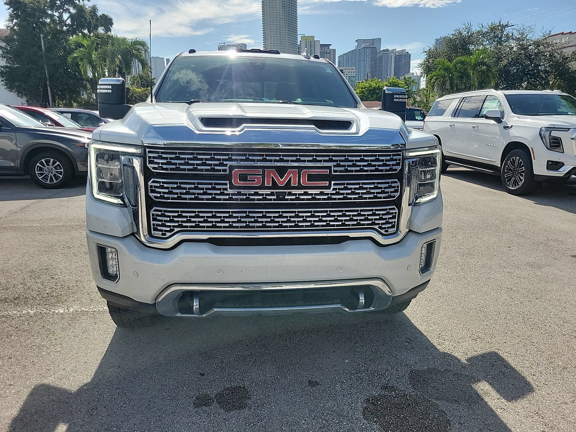 Used 2021 GMC Sierra 2500 Denali w/ Denali Ultimate Package AWD/4WD video 2