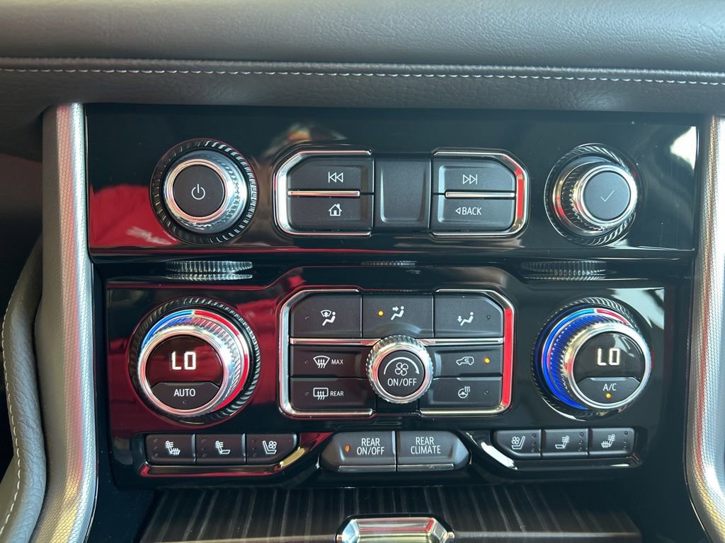 Used 2024 GMC Yukon XL Denali w/ Advanced Technology Package image 20