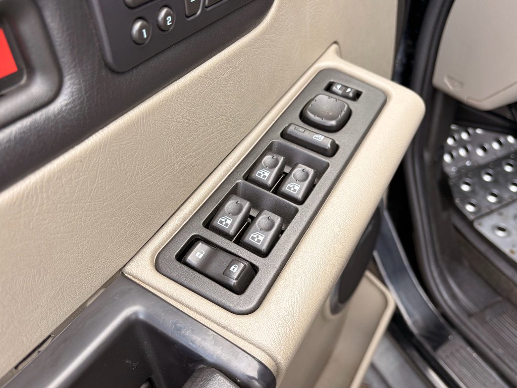 Used 2005 HUMMER H2 SUT AWD/4WD image 15