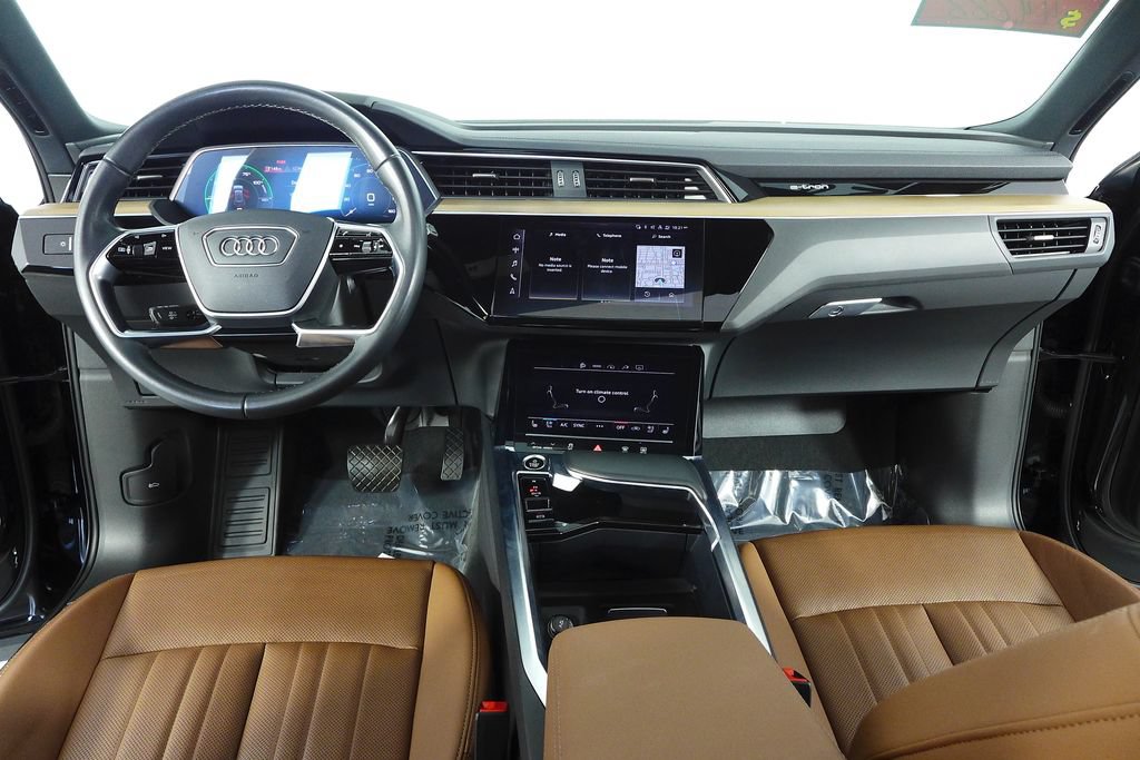 Used 2024 Audi Q8 e-tron Premium Plus w/ Premium Plus Package AWD/4WD image 25