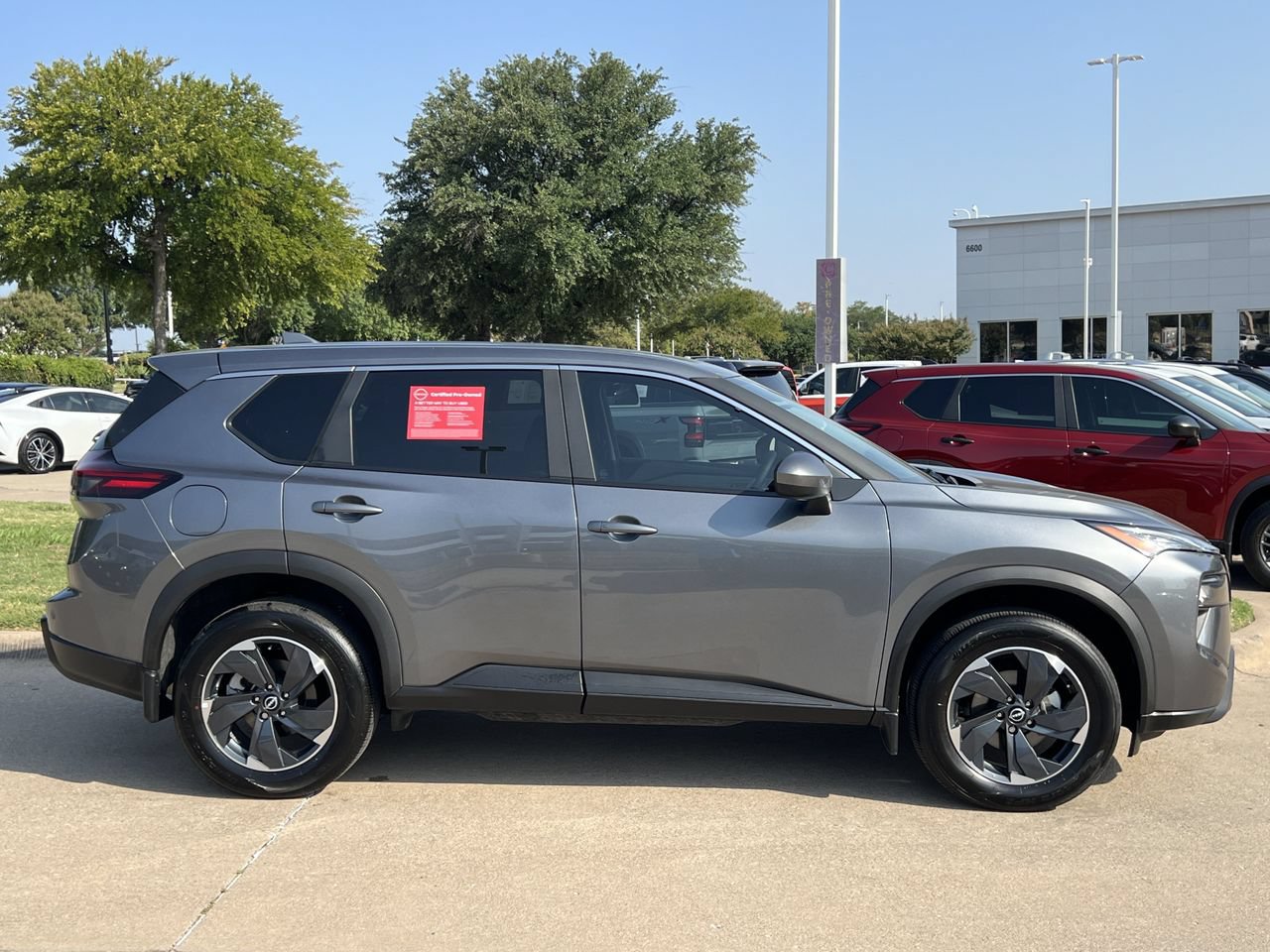 Certified 2026 Nissan Rogue SV AWD/4WD image 3