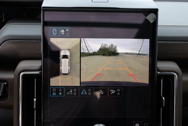 New 2026 GMC Yukon Denali Ultimate w/ LPO, Floor Liner Package AWD/4WD image 22