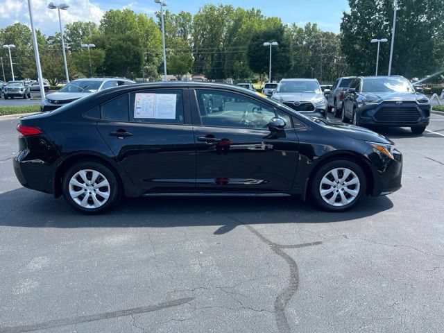 Used 2026 Toyota Corolla LE FWD image 5
