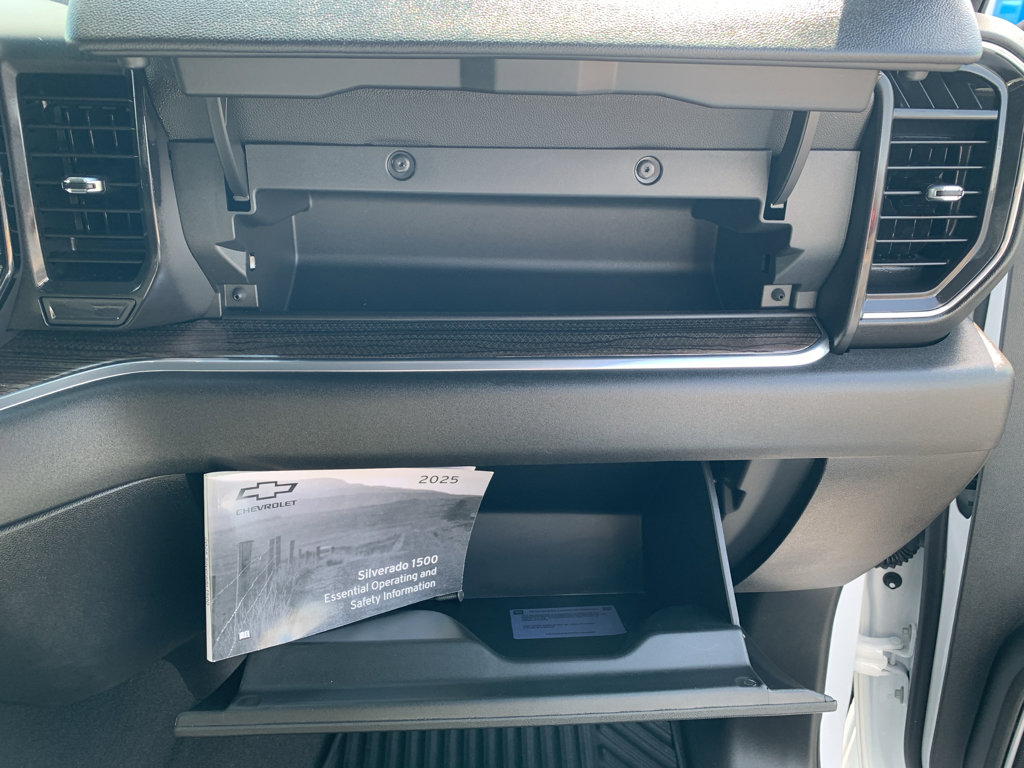 Used 2025 Chevrolet Silverado 1500 LT image 31