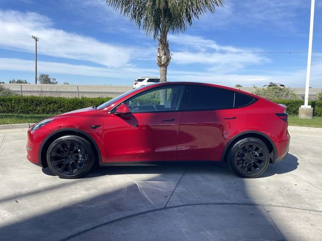 Used 2022 Tesla Model Y Long Range image 5