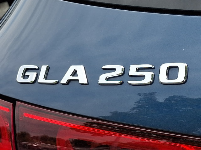 Used 2023 Mercedes-Benz GLA 250 4MATIC image 30
