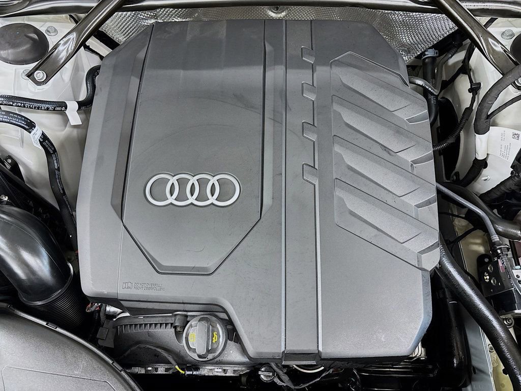 Used 2025 Audi Q5 2.0T Premium w/ Convenience Plus Package image 18
