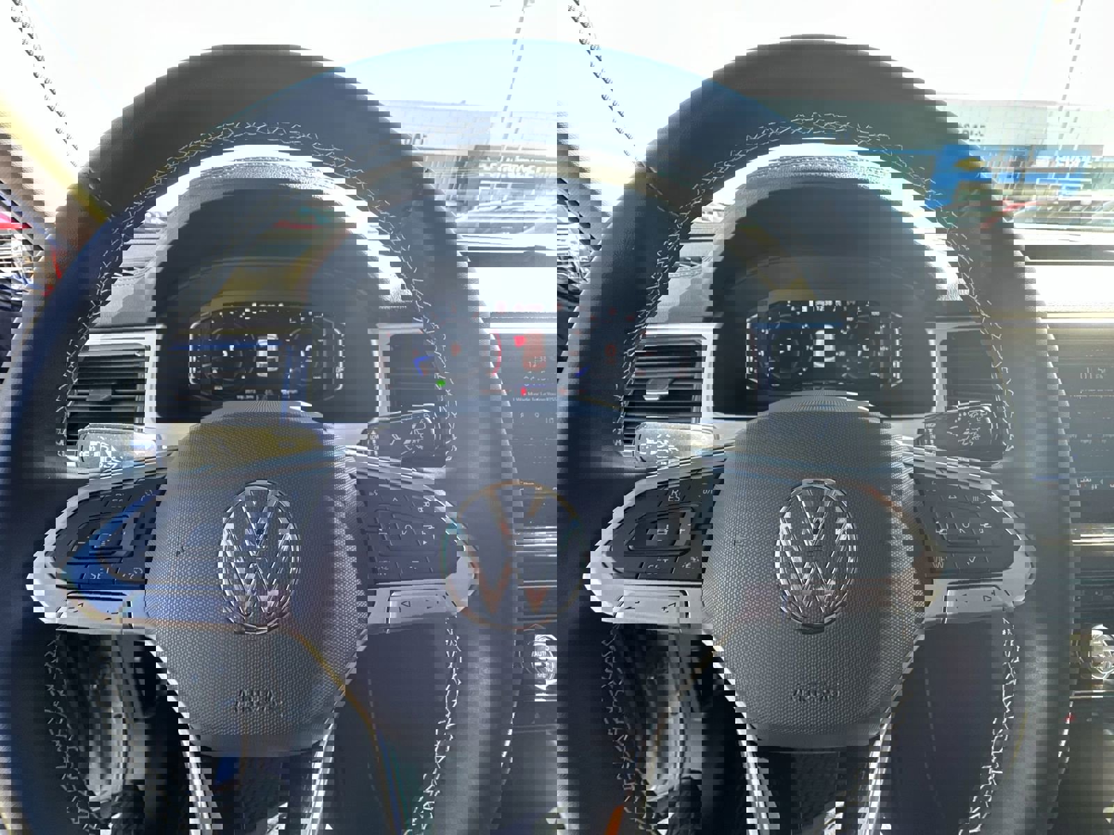 Used 2022 Volkswagen Atlas SEL image 12