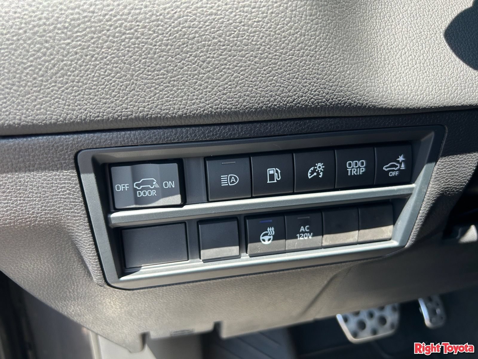 New 2026 Toyota Sequoia Limited w/ TRD Off-Road Package AWD/4WD image 30