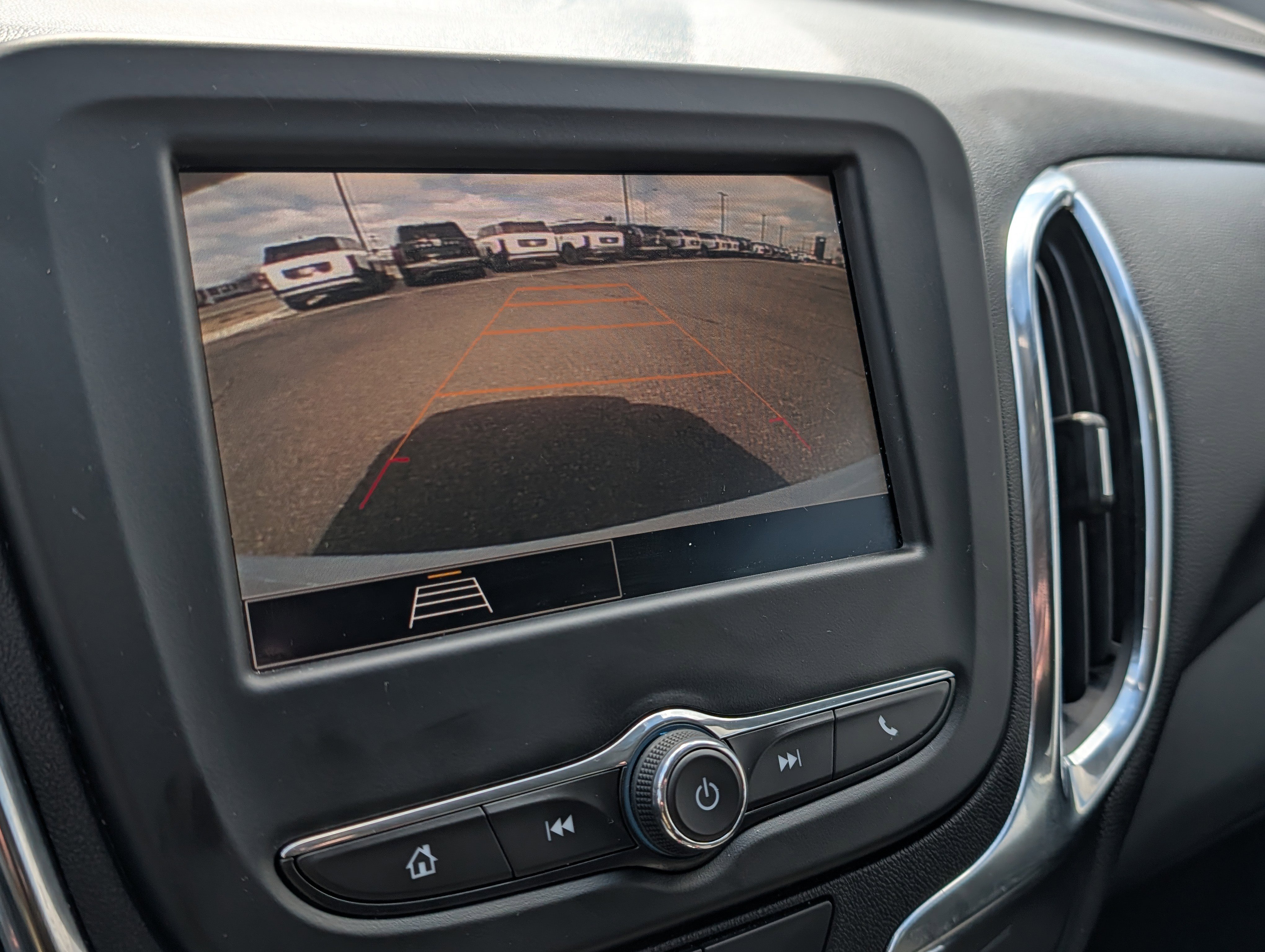 Used 2024 Chevrolet Equinox LT AWD/4WD image 17