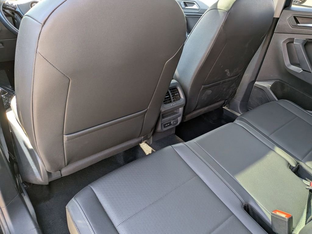 Used 2019 Volkswagen Tiguan SE w/ Panoramic Sunroof Package image 26