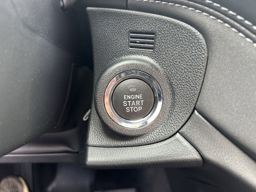Used 2025 Subaru Outback Premium AWD/4WD image 15