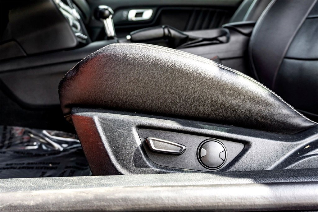 Used 2023 Ford Mustang Convertible image 12