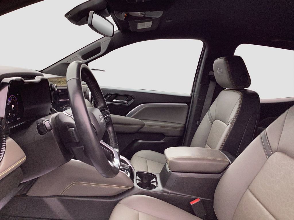 Used 2024 Chevrolet Colorado ZR2 w/ ZR2 Bison Edition image 9