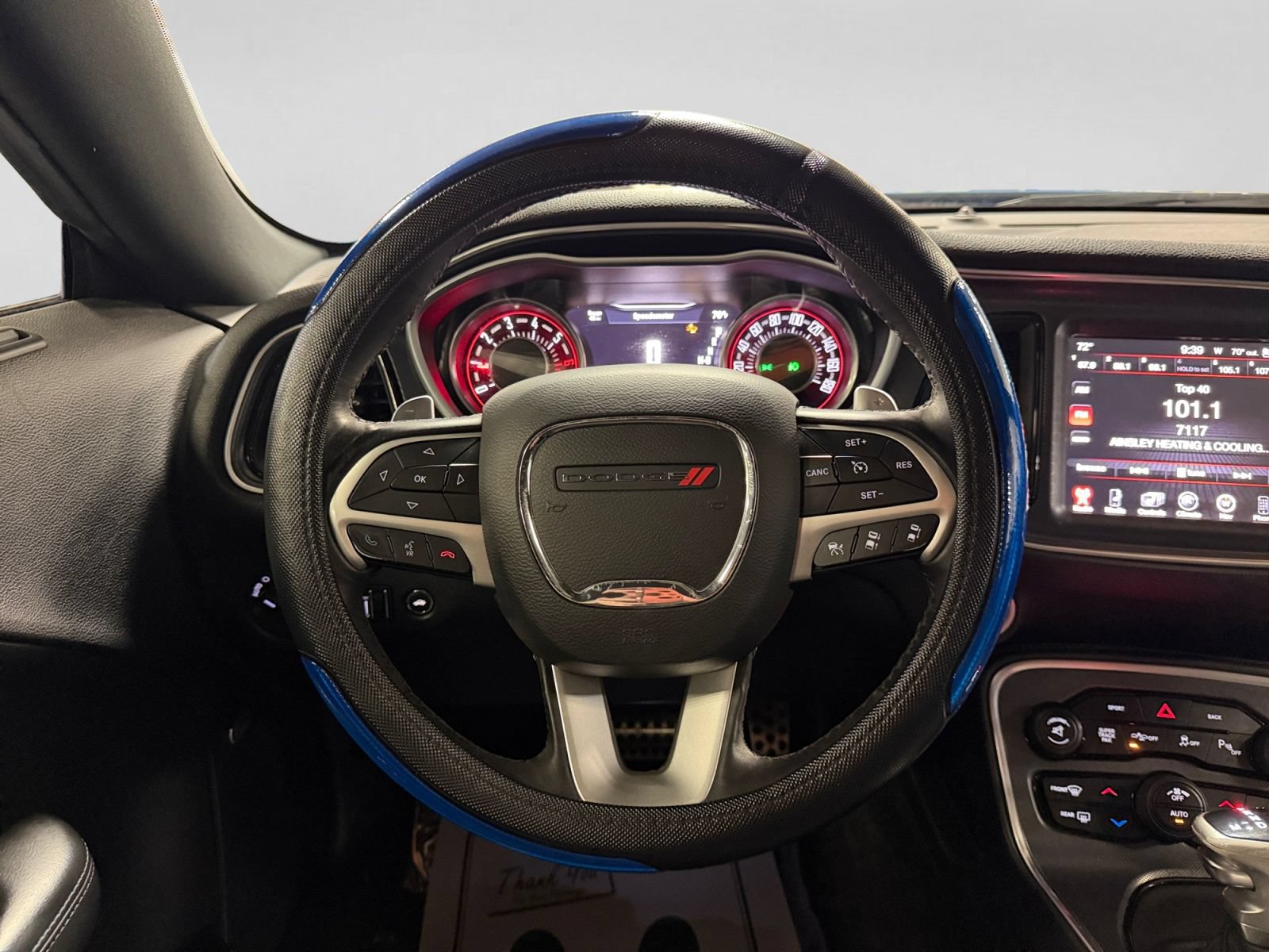 Used 2015 Dodge Challenger R/T Scat Pack w/ Leather Interior Group RWD image 18
