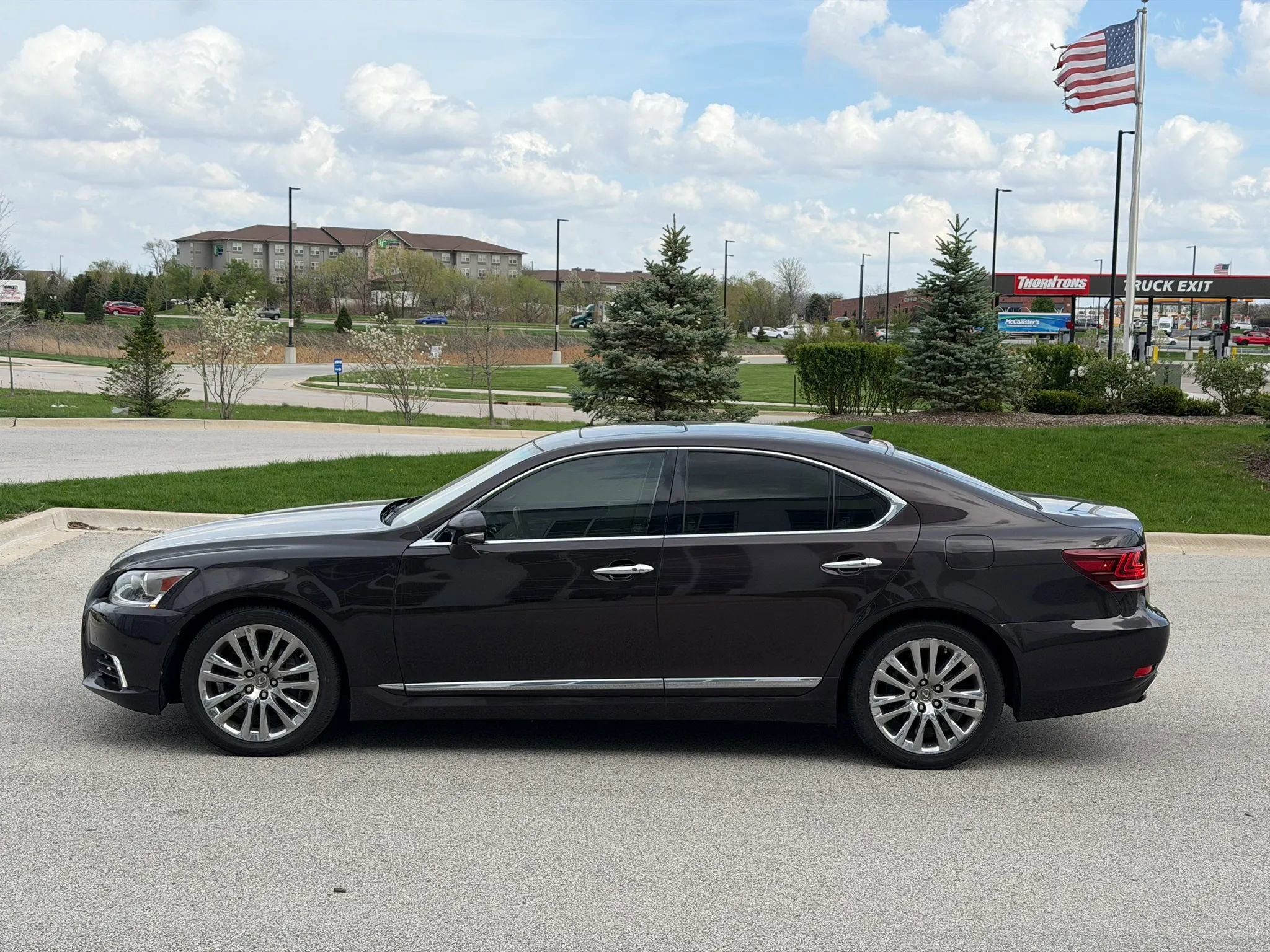 Used 2016 Lexus LS 460 w/ Comfort Package RWD image 5