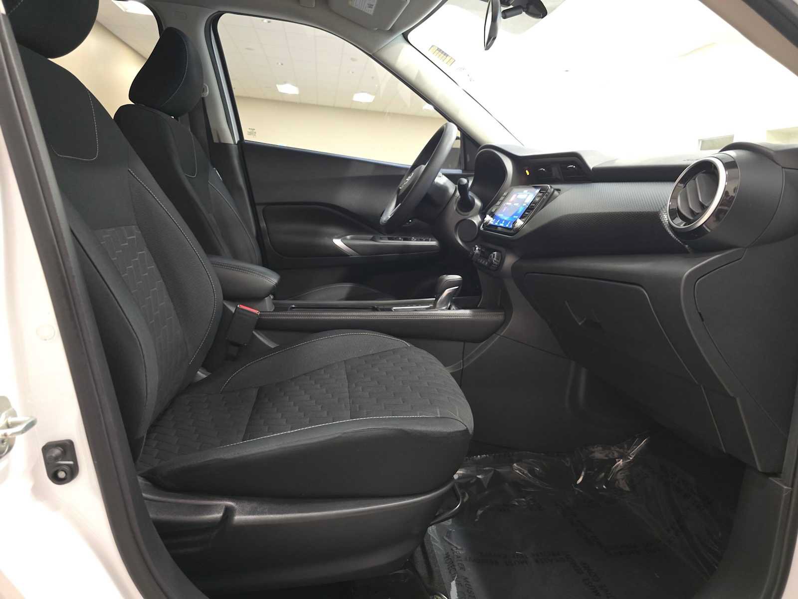 Used 2021 Nissan Kicks SV w/ Exterior Package FWD image 26