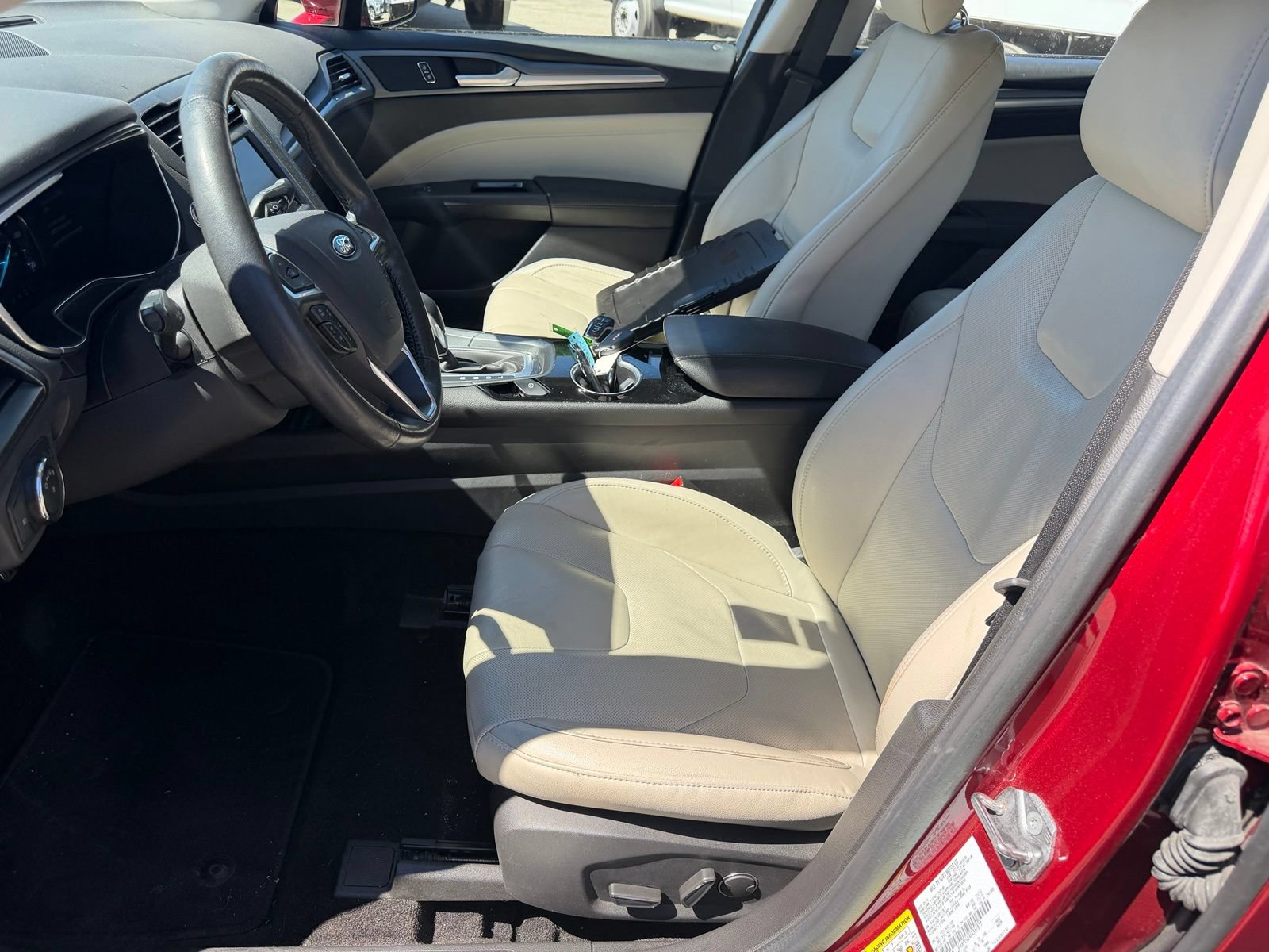 Used 2014 Ford Fusion Energi Titanium w/ Driver Assist Package FWD image 10