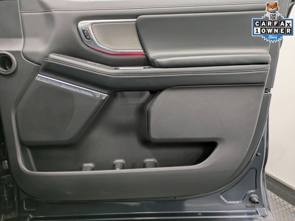 Used 2025 Ford Expedition Max Platinum AWD/4WD image 29