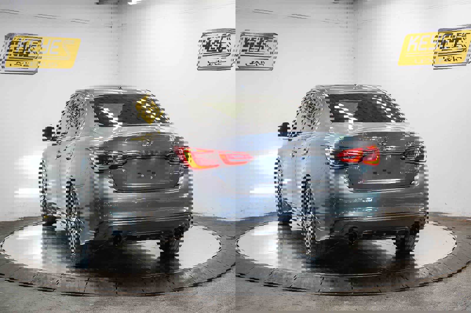 Used 2019 INFINITI Q50 Signature Edition RWD image 2