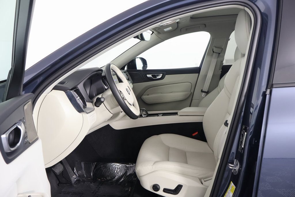 Used 2024 Volvo XC60 T8 Plus AWD/4WD image 10