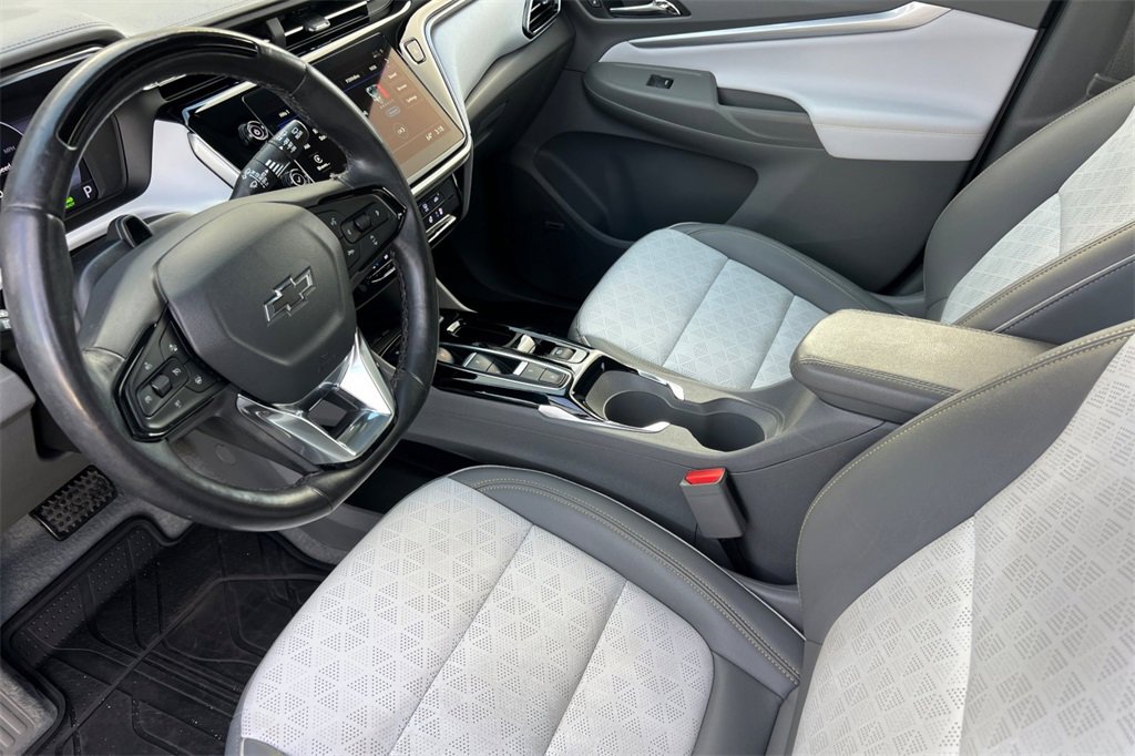 Used 2023 Chevrolet Bolt EUV Premier w/ Sun & Sound Package image 10