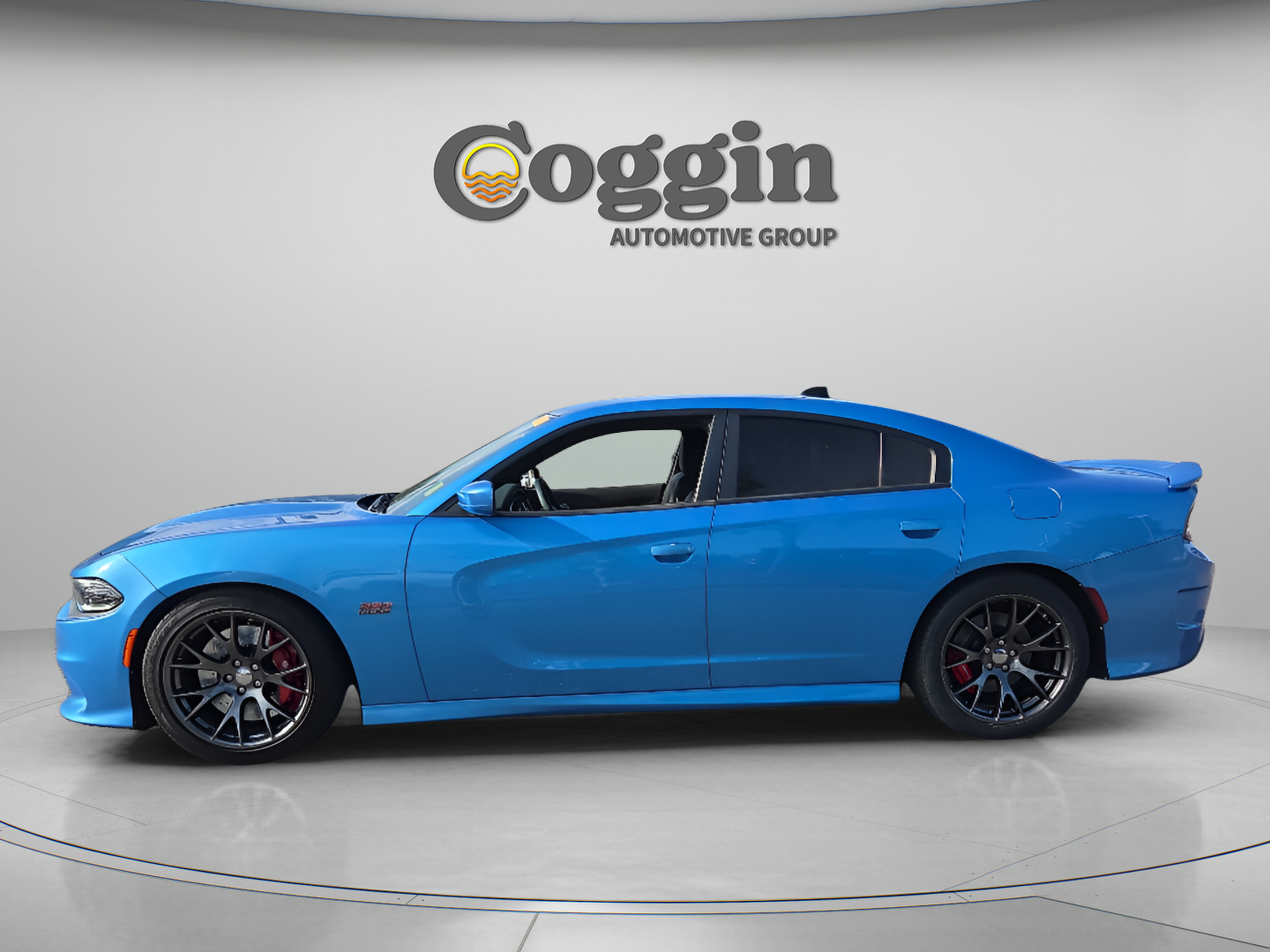 Used 2016 Dodge Charger SRT w/ Harman/Kardon Audio Group RWD image 2