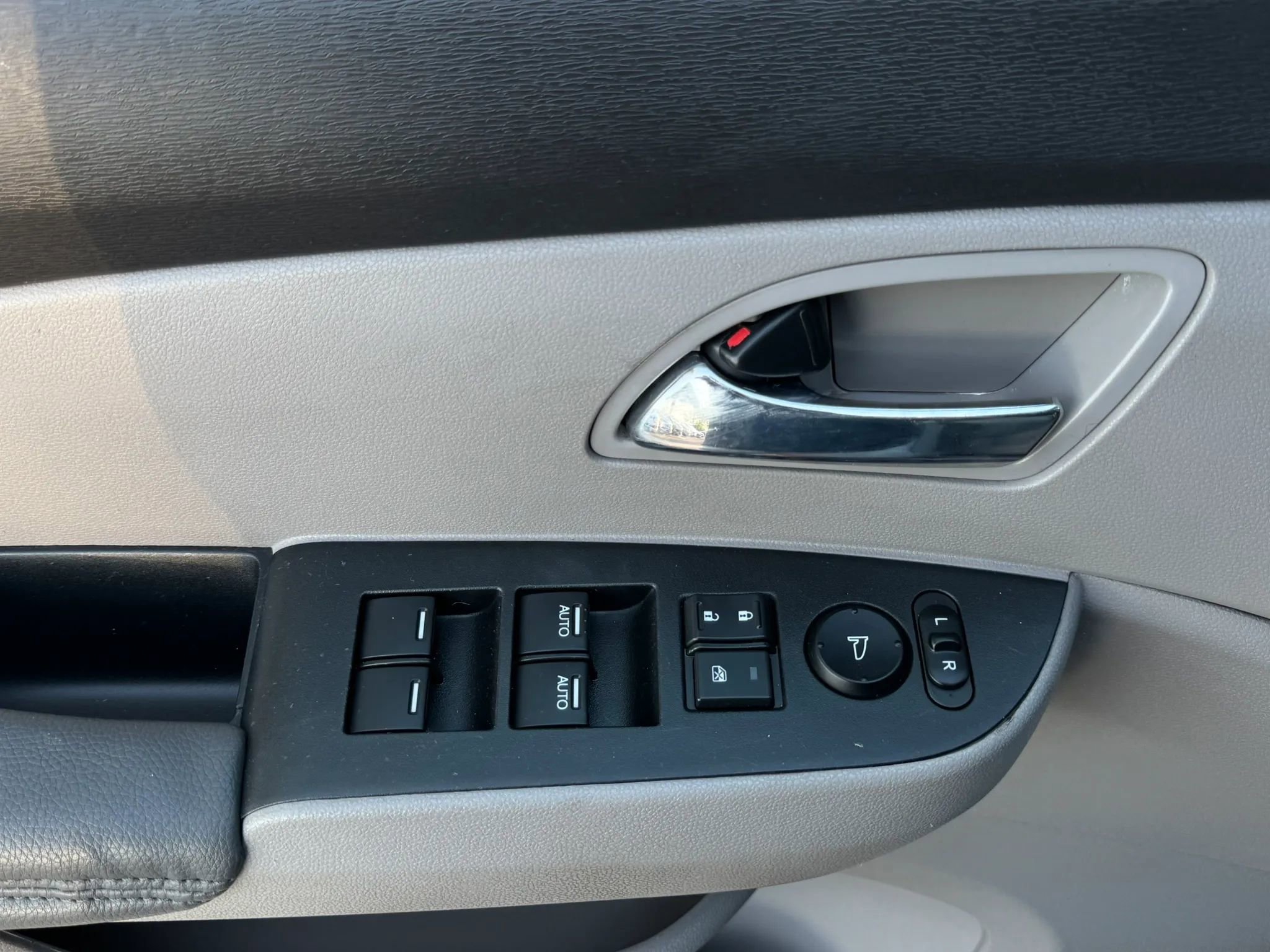 Used 2015 Honda Odyssey EX image 15