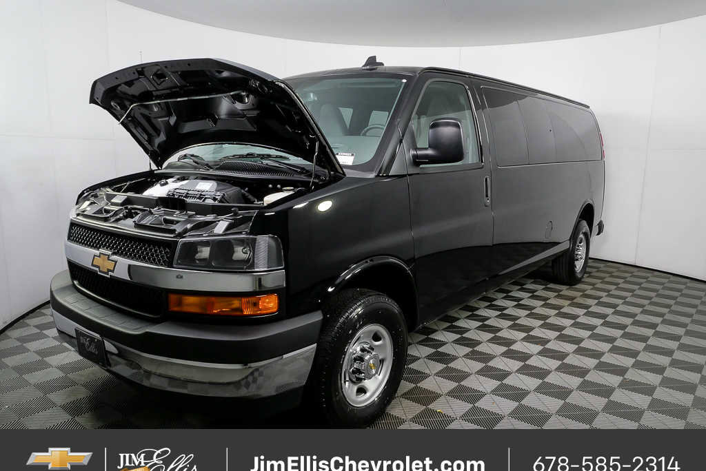 New 2025 Chevrolet Express 3500 LT w/ LT Preferred Equipment Group image 27