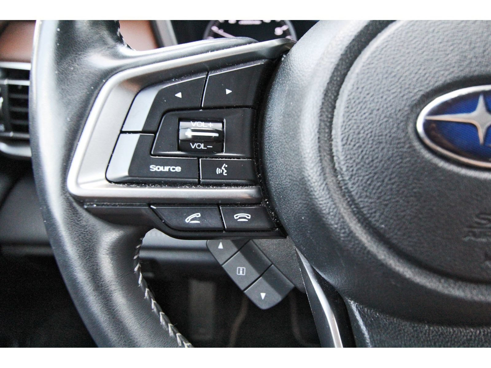 Used 2022 Subaru Outback Touring AWD/4WD image 15