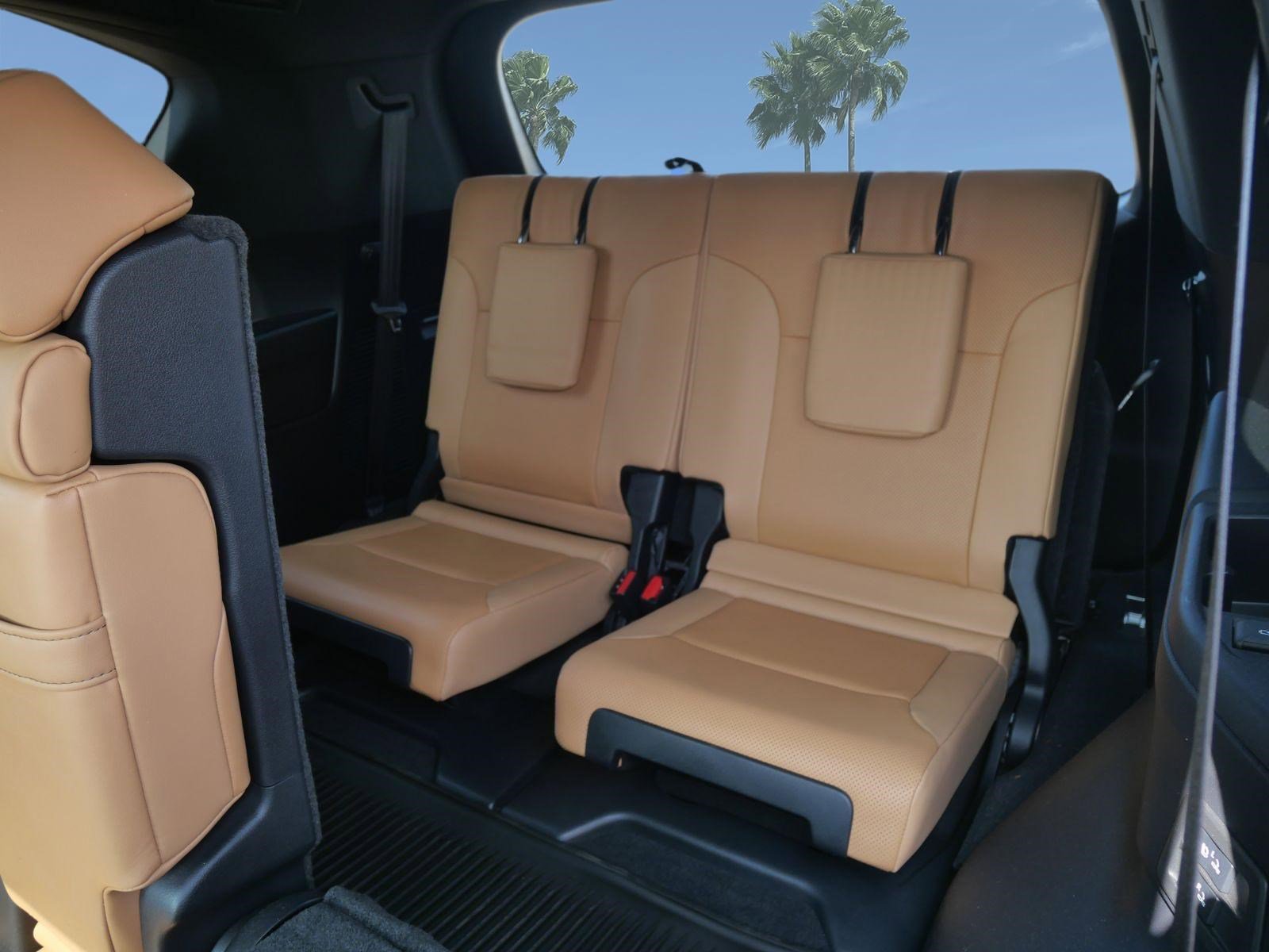 Certified 2024 Lexus LX 600 4WD w/ Luxury Package image 10