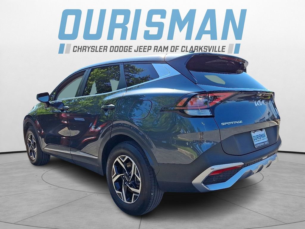 Used 2023 Kia Sportage LX AWD/4WD image 4