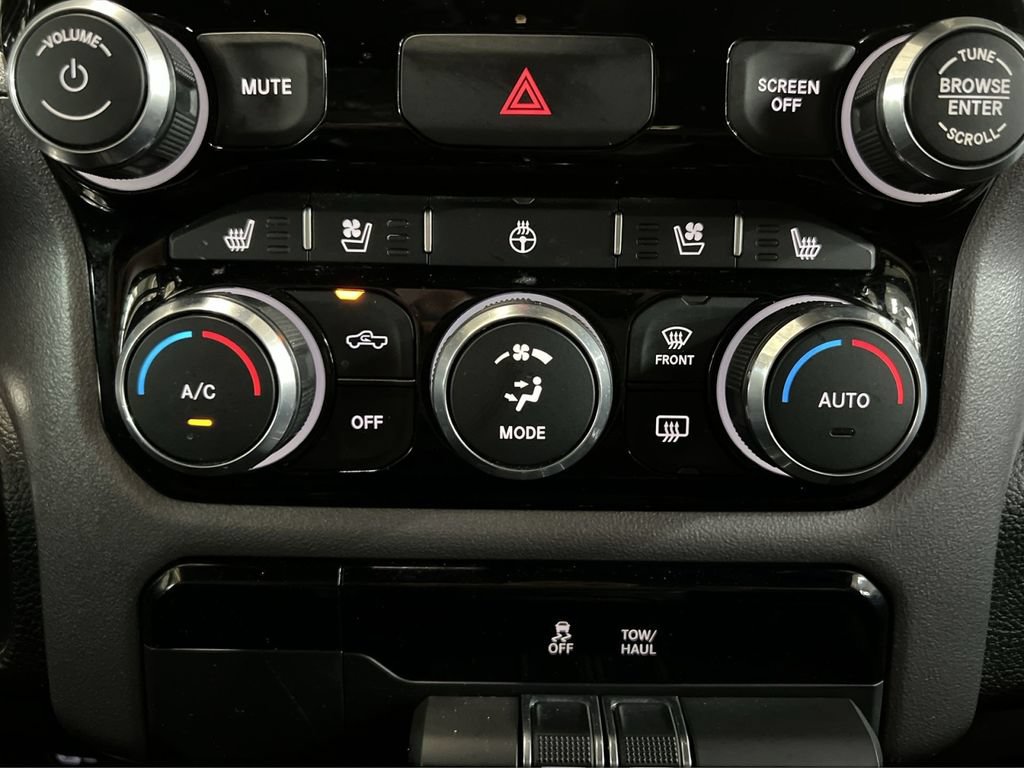 Used 2023 RAM 1500 Laramie AWD/4WD image 21