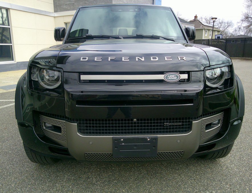Used 2023 Land Rover Defender 130 X-Dynamic SE AWD/4WD image 8